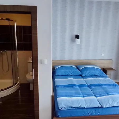 Aqua בית אירוח