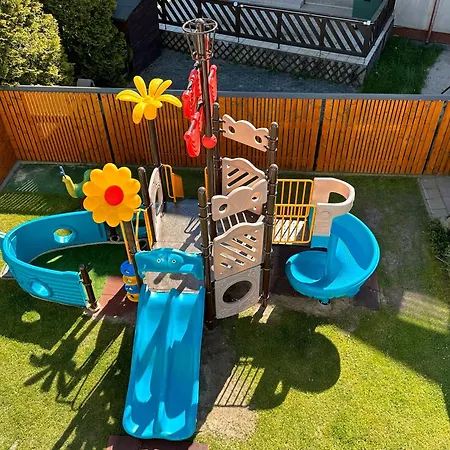 Aqua בית אירוח