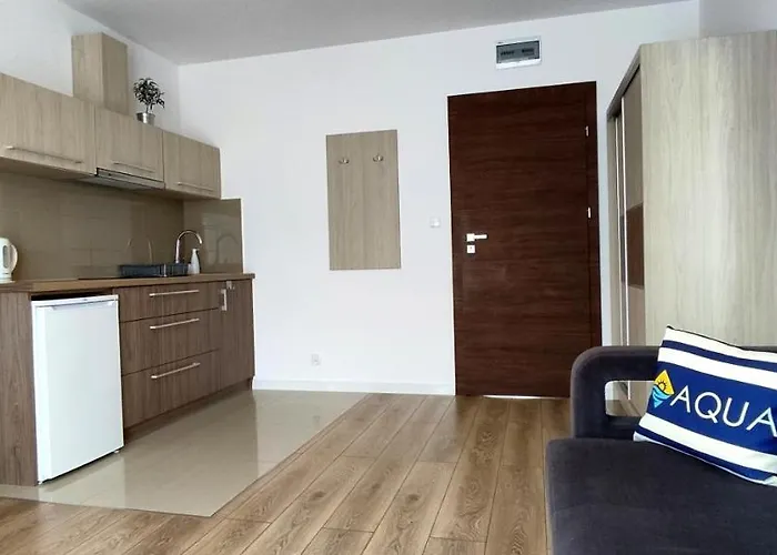 Aqua ホームステイ *